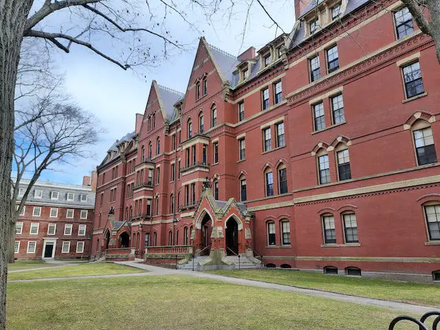 Unplash-Harvard University Campus