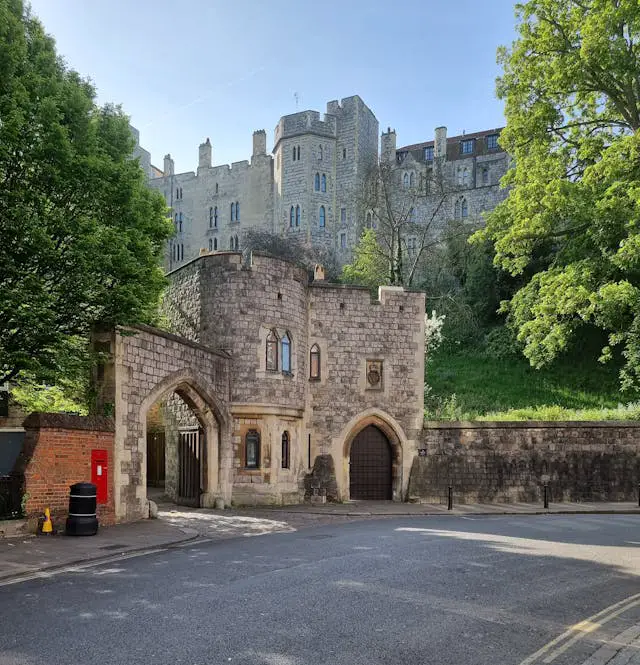 hundred steps lodge windsor castle