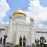 omar ali saifuddien mosque